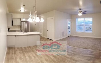 13084 S Tortola Dr in Herriman, UT - Building Photo - Building Photo