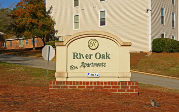 River Oaks in Columbia, SC - Building Photo - Building Photo