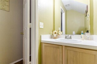 1308 Dundee Dr in Arlington, TX - Building Photo