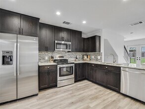 10416 Garbacz Dr in Austin, TX - Building Photo - Building Photo