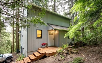 62 Louise View Dr in Bellingham, WA - Building Photo