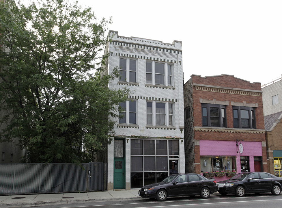 2135 N Damen Ave in Chicago, IL - Foto de edificio