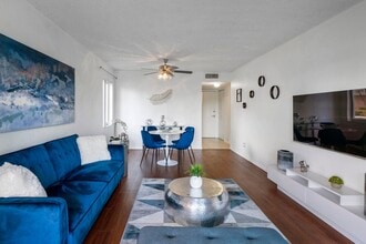 Windsor Forest in Pompano Beach, FL - Building Photo - Building Photo