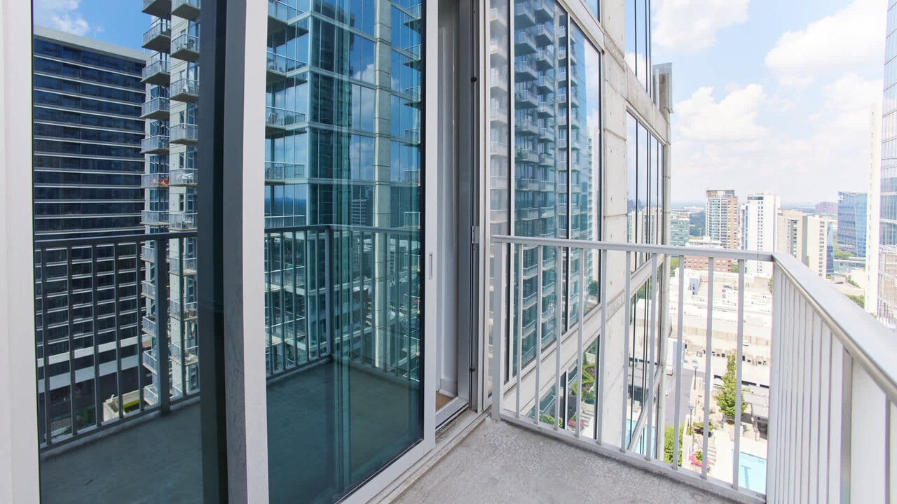 Skyhouse South in Atlanta, GA - Foto de edificio
