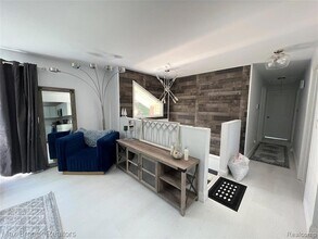 4842 Merwin Rd in Lapeer, MI - Foto de edificio - Building Photo