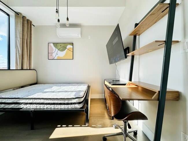 Furnished room/NOT APARTMENT in Brooklyn, NY - Foto de edificio - Building Photo