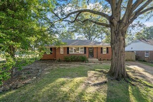 1554 Estate Dr in Memphis, TN - Building Photo