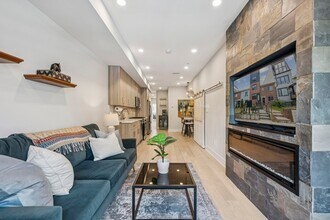 1519 K St SE, Unit 201 in Washington, DC - Building Photo - Building Photo