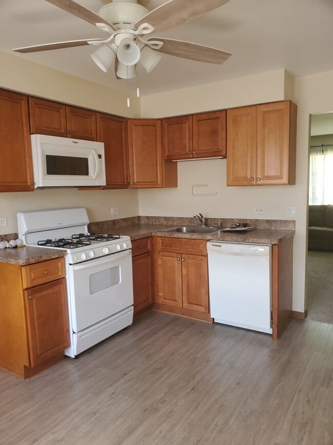 15290 El Cameno Ter, Unit 2E