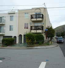 699 Villa St in Daly City, CA - Building Photo - Building Photo