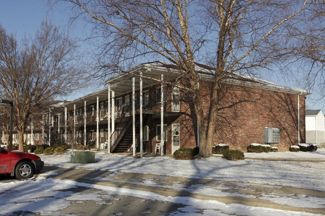 Portland Plaza in Louisville, KY - Building Photo