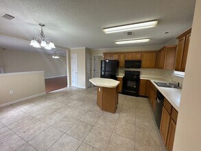 792 Silver Sands Dr in Memphis, TN - Building Photo - Building Photo