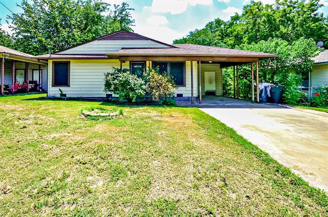 2016 E Cherry St in Sherman, TX - Building Photo