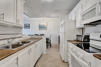 400 N Riverside Dr in Pompano Beach, FL - Building Photo - Building Photo