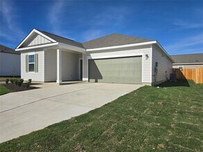 209 Rodgers Rd in Taylor, TX - Building Photo - Building Photo