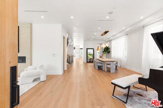 2565 Patricia Ave in Los Angeles, CA - Building Photo - Building Photo