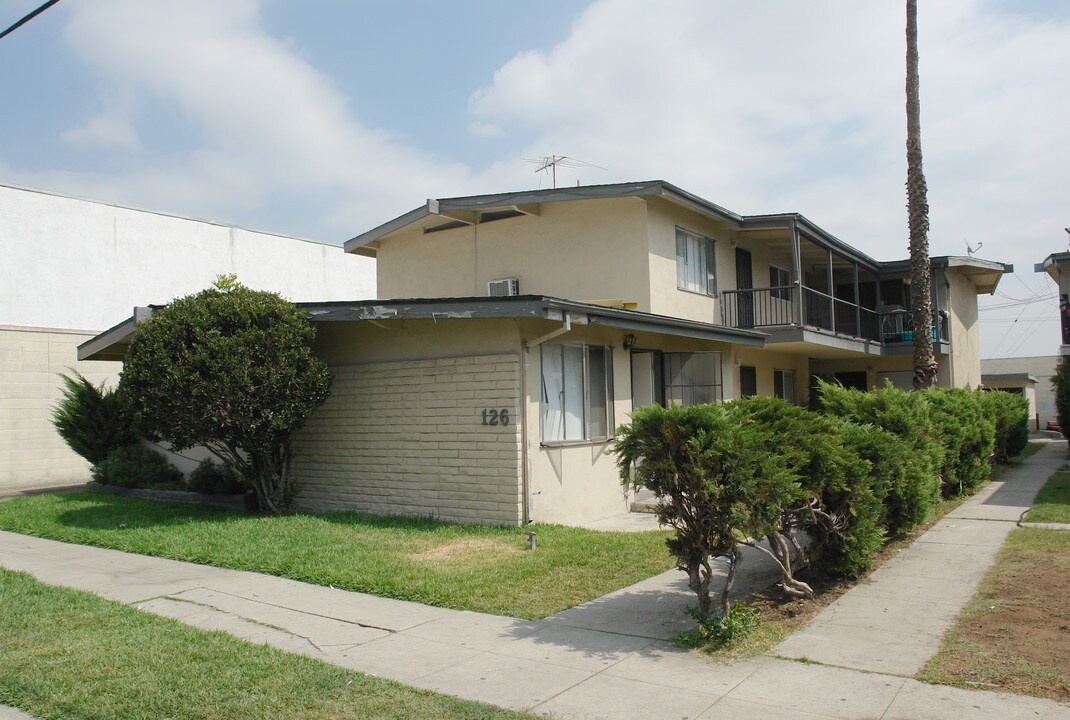 126 S California St in San Gabriel, CA - Building Photo