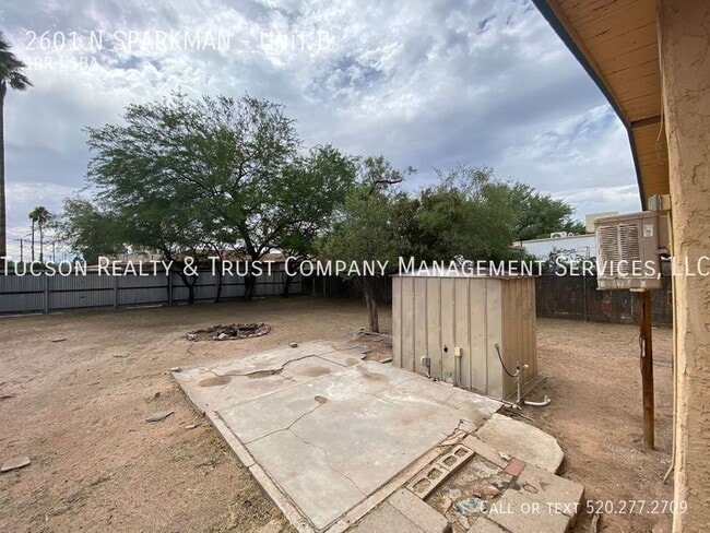 2601 N Sparkman Blvd in Tucson, AZ - Building Photo - Building Photo