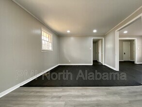69 E Lakeside Dr in Florence, AL - Building Photo - Building Photo