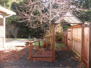 532 SE Reef Ave in Lincoln City, OR - Building Photo - Building Photo