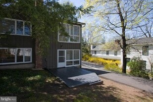 10A Stoney Hill Rd in New Hope, PA - Building Photo