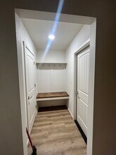 1107 E La Brea Ave in Hobbs, NM - Building Photo - Building Photo