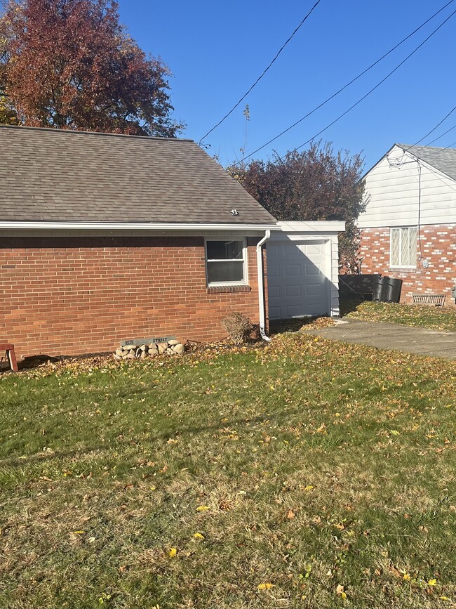 106 Larry St in Aliquippa, PA - Building Photo - Building Photo