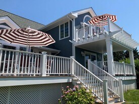 270 N Sea Dr in Southold, NY - Building Photo