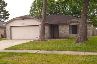 16947 Hummingbird Dr