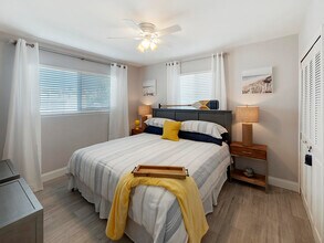 1236 Beach Rd in Riviera Beach, FL - Building Photo - Building Photo