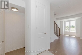 5243 Bench Ave in Mississauga, ON - Building Photo - Building Photo