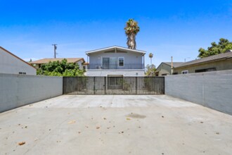 1337 E South St in Long Beach, CA - Building Photo - Building Photo