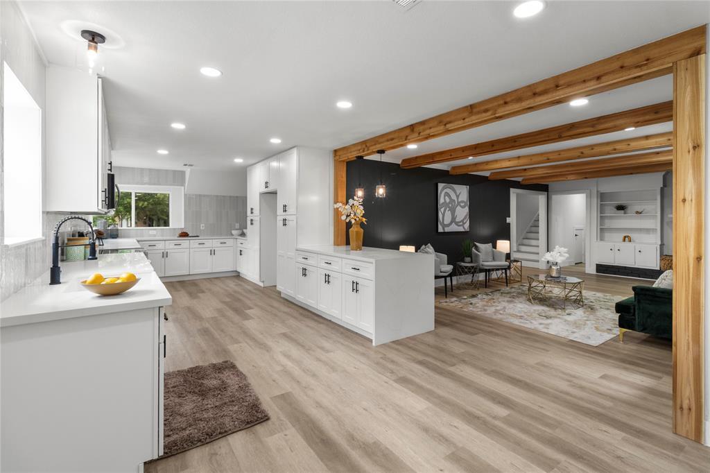 702 Cedar Ln in El Lago, TX - Building Photo