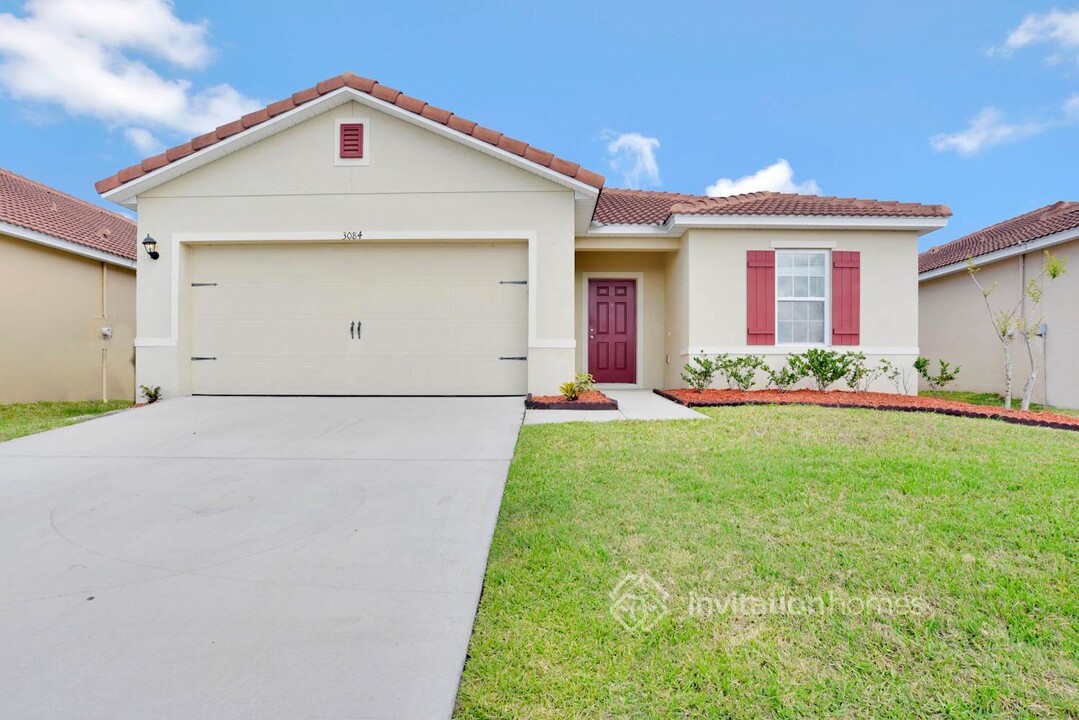 3084 Sangria St in Kissimmee, FL - Building Photo