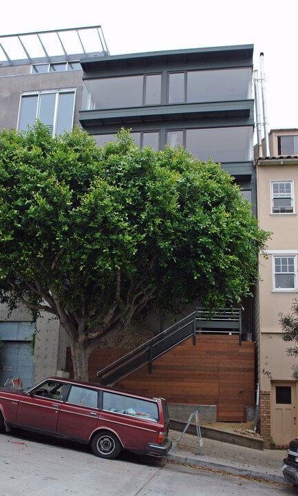 289 Chestnut St in San Francisco, CA - Building Photo