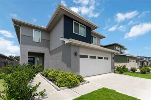 12812 Barnsbury Ln in Houston, TX - Building Photo