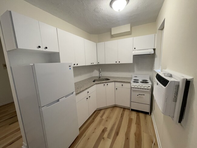 2016 Commonwealth Ave, Unit 1