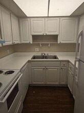 7601 Paula Dr in Tampa, FL - Building Photo - Building Photo