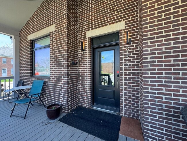 973 E Broad St in Columbus, OH - Building Photo - Building Photo