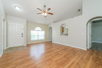3119 Whispering Trails St in Winter Haven, FL - Building Photo - Building Photo