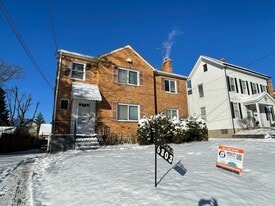 6803 Plainfield Rd, Unit 2 in Cincinnati, OH - Building Photo