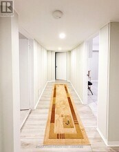 5 Arlstan Dr in Toronto, ON - Building Photo - Building Photo