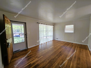 5689 Kite Dr in Forest Park, GA - Building Photo - Building Photo