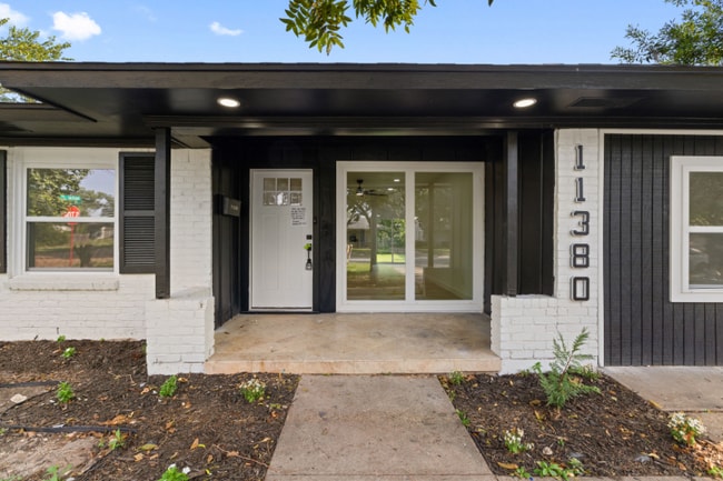 property at 11380 Lanewood Cir