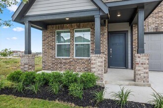 316 Keefer, Unit 568 in Kyle, TX - Building Photo - Building Photo