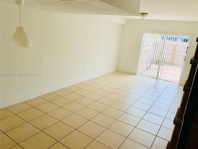 15102 SW 81st St in Miami, FL - Building Photo - Building Photo