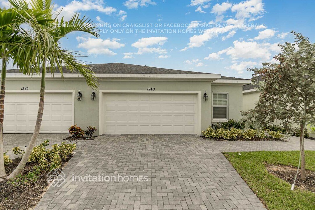 1240 Preston Ests Cir in Vero Beach, FL - Building Photo
