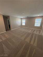 8768 Rio Andir Ave in Las Vegas, NV - Building Photo - Building Photo