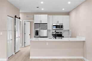 630 NE 166th St in Miami, FL - Building Photo