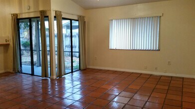 21738 SW 99th Ct in Cutler Bay, FL - Foto de edificio - Building Photo